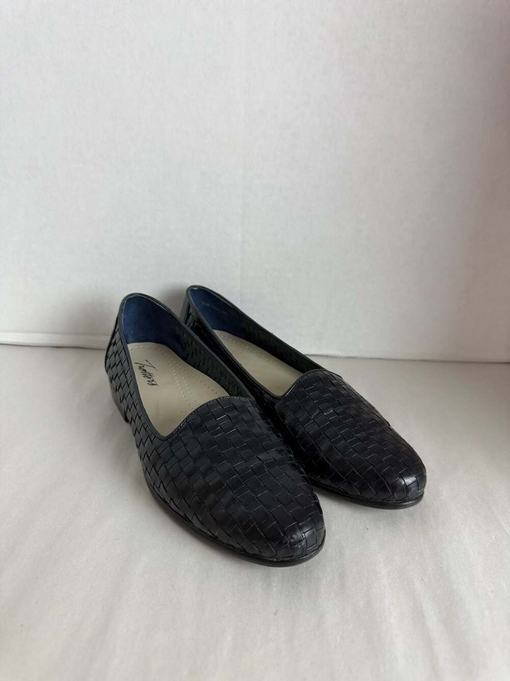 Trotters Liz Black Woven Leather Slip-On Loafer Flats